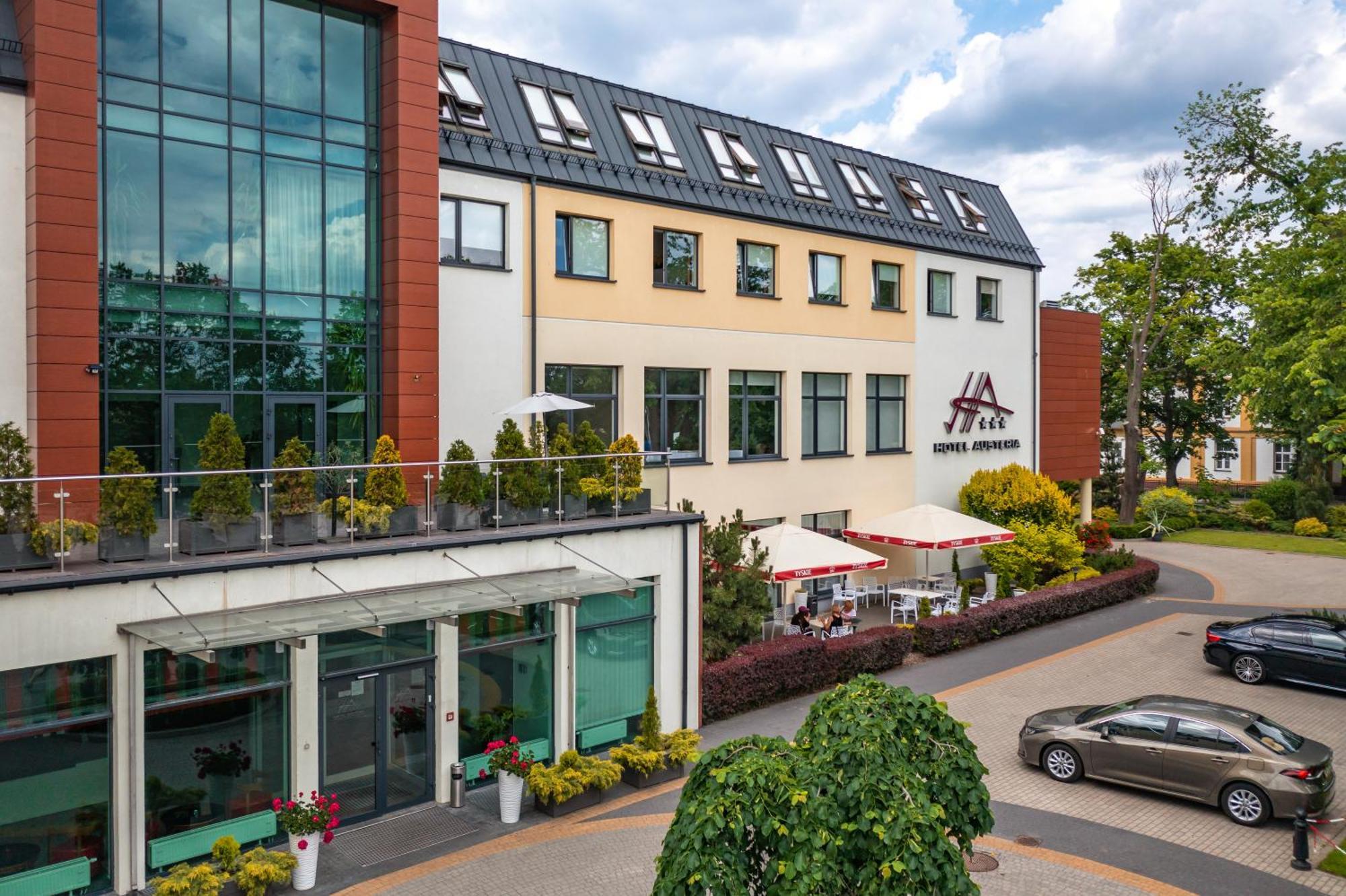 Hotel Austeria Conference & Spa Цехоцинек Экстерьер фото