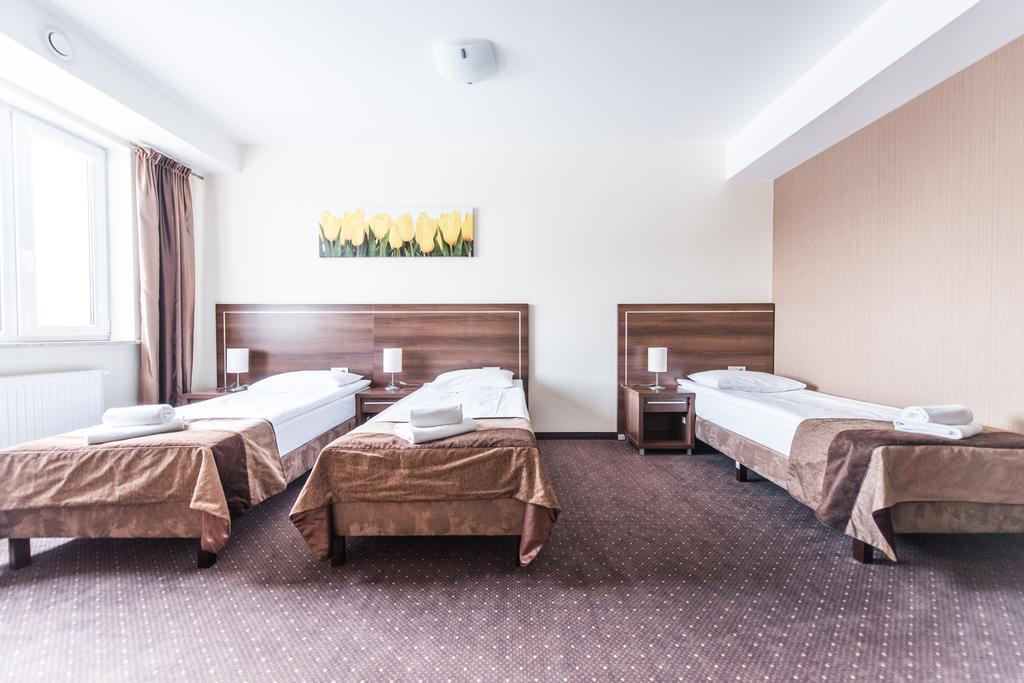 Hotel Austeria Conference & Spa Цехоцинек Экстерьер фото